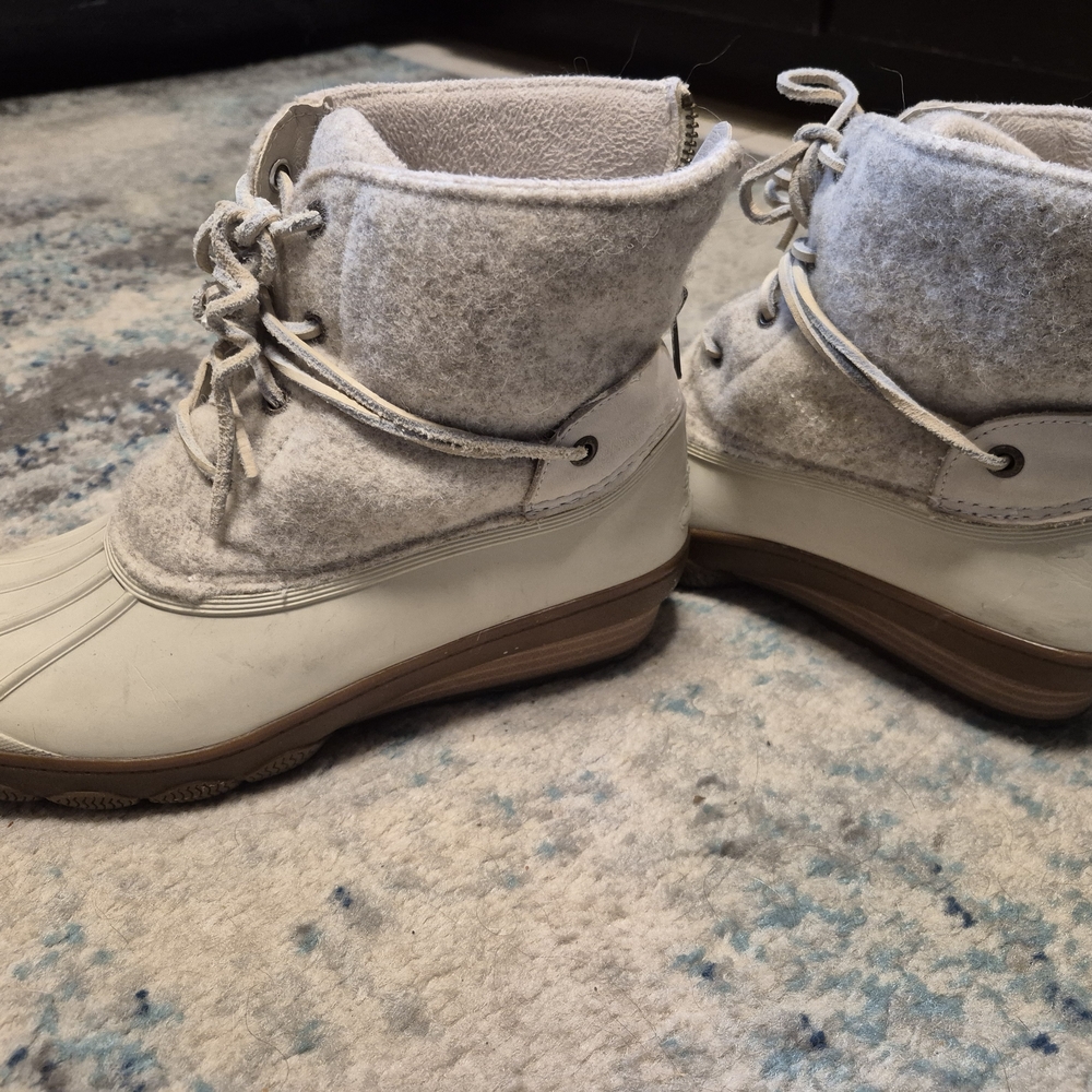 Sperry Women's Light Cream Wool-Trim Winter Duck Boots